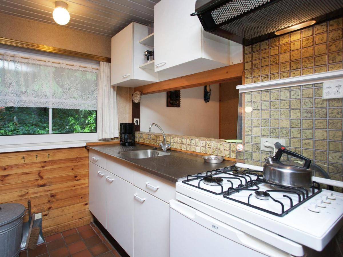 Peacefully Chalet In Lanklaar With Garden Dilsen-Stokkem Quarto foto