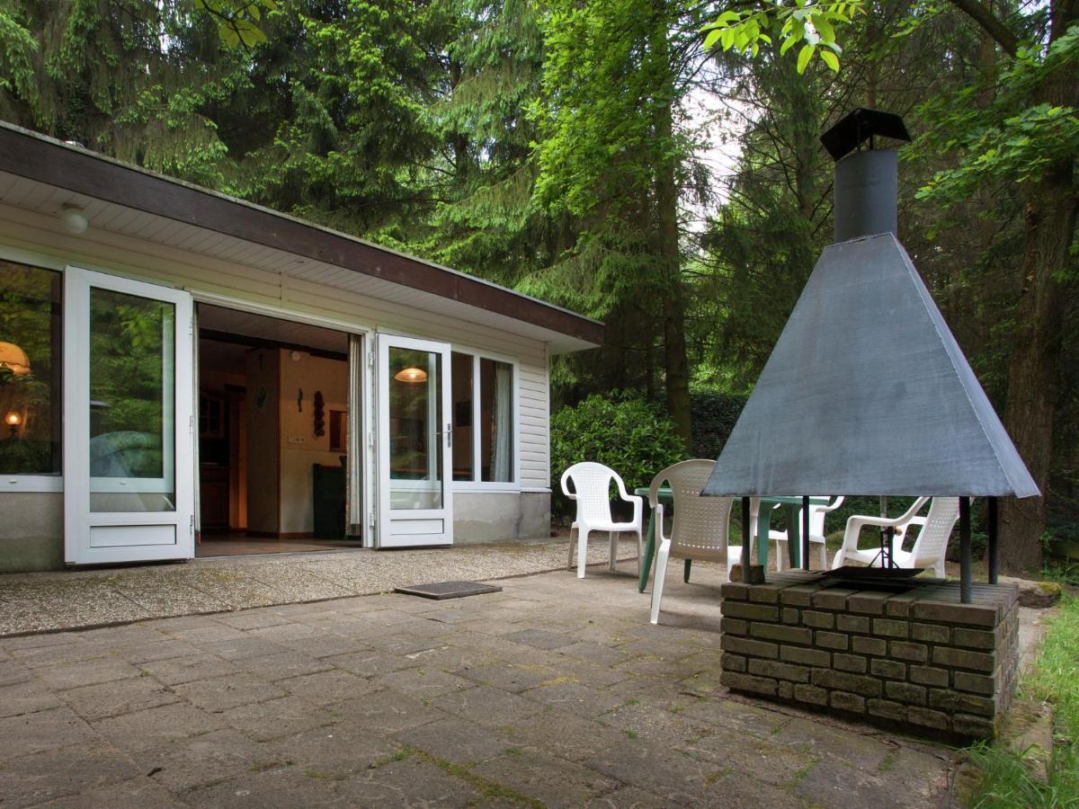 Peacefully Chalet In Lanklaar With Garden Dilsen-Stokkem Quarto foto