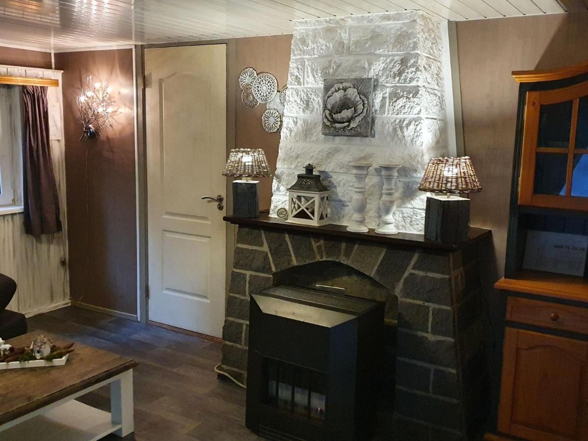 Peacefully Chalet In Lanklaar With Garden Dilsen-Stokkem Exterior foto