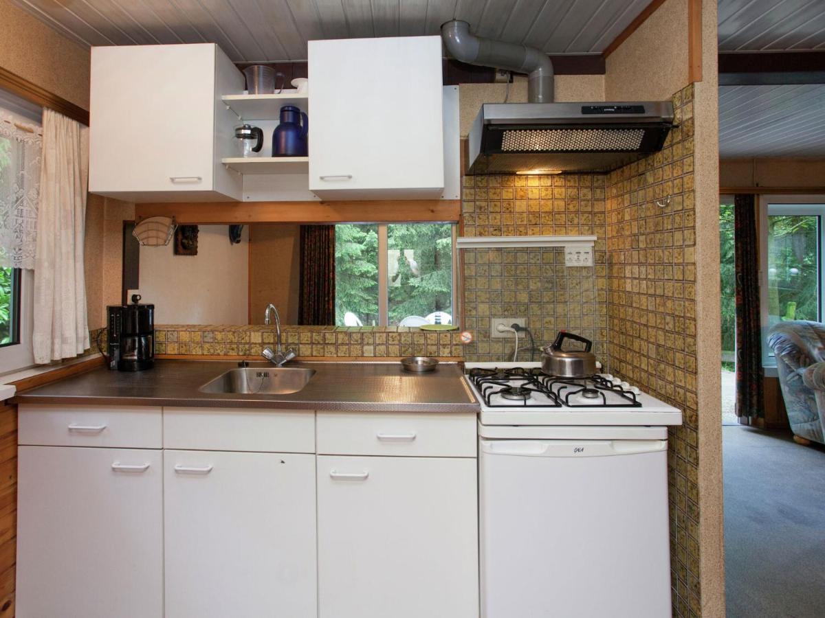 Peacefully Chalet In Lanklaar With Garden Dilsen-Stokkem Exterior foto