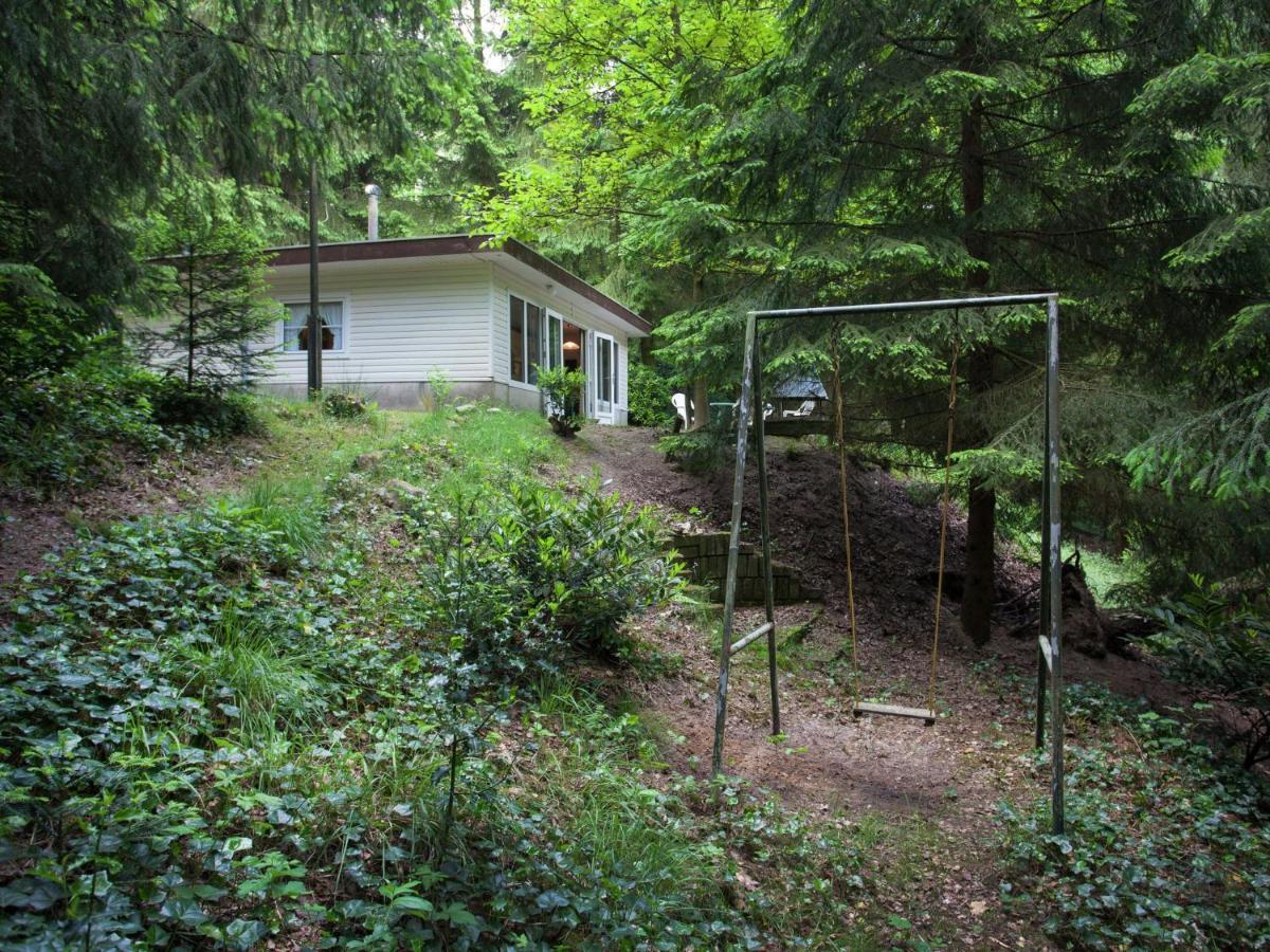 Peacefully Chalet In Lanklaar With Garden Dilsen-Stokkem Exterior foto