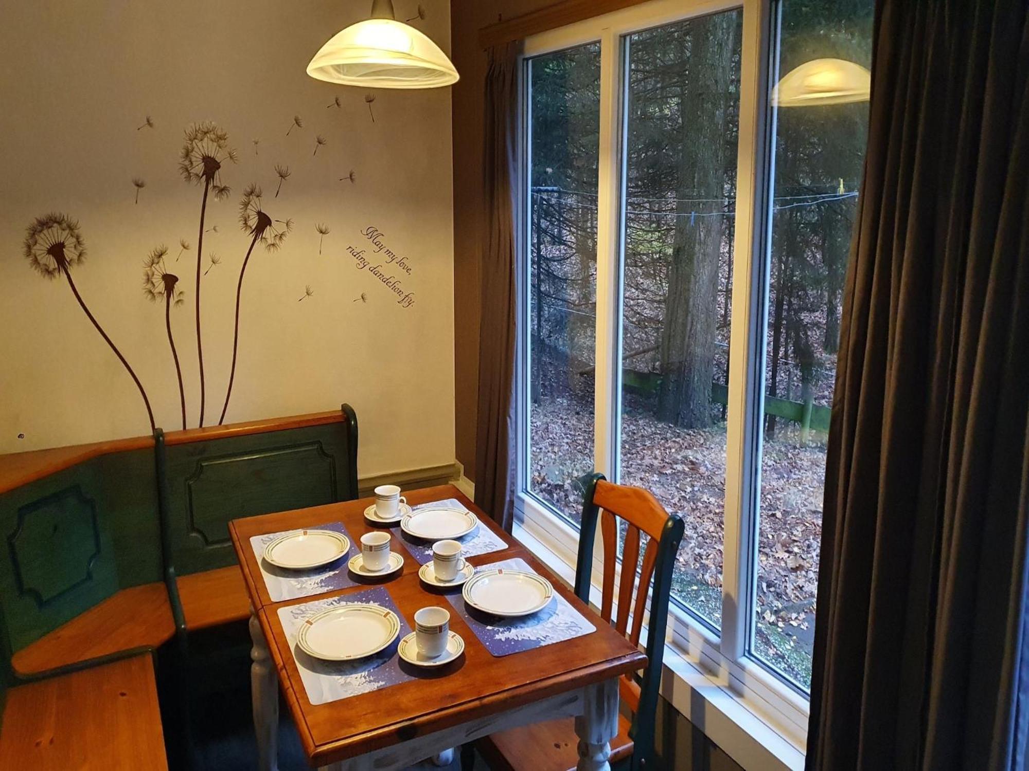 Peacefully Chalet In Lanklaar With Garden Dilsen-Stokkem Exterior foto